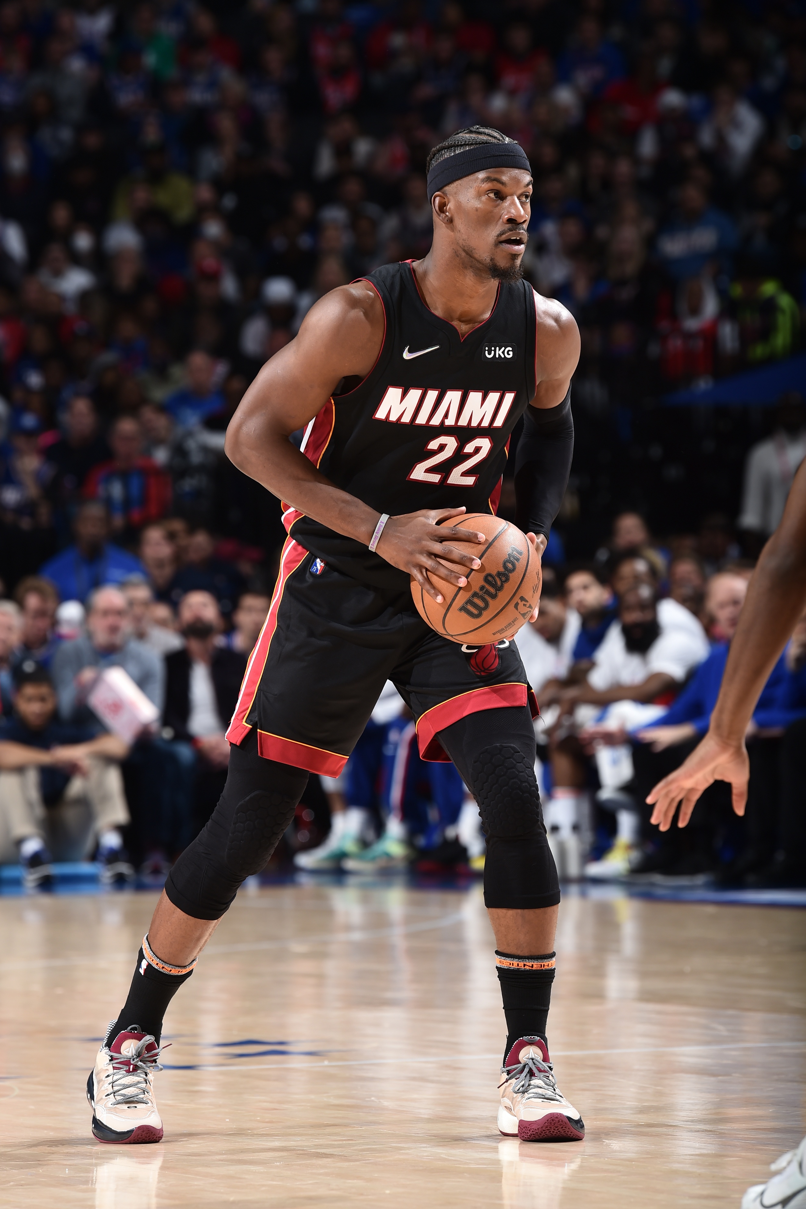 守后场出球 守后场出球